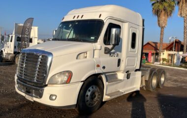 FREIGHTLINER CASC 113 Motor DETROIT 430 HP+IVA+5% COMISION AÑO 2016