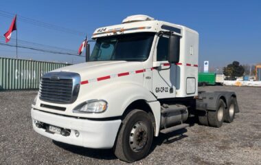 FREIGHTLINER CL 120CL120 +IVA+5% COMISION TRACCION 6X4 430 HP AÑO 2015