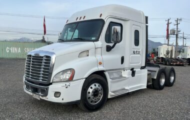 FREIGHTLINER CASCADIA 113+IVA+5% COMISION AÑO 2016