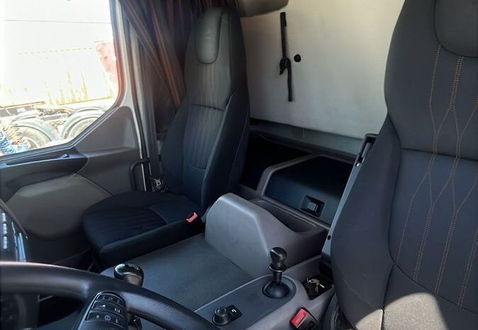 
								DAF LF 210 6X2 MECANICO C/CARROCERIA 210 HP(7.10, 2.55)+IVA+5% AÑO 2023 full									