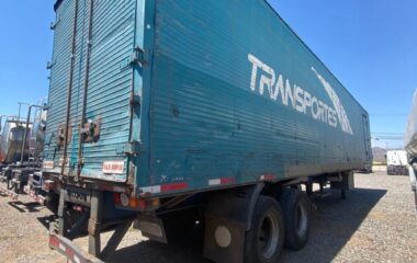 SEMIREMOLQUE FACCHINI 3 EJES DE 13.50 Mts, 30.000 Lts, 48 Pie+IVA+5% COMISION AÑO 2007