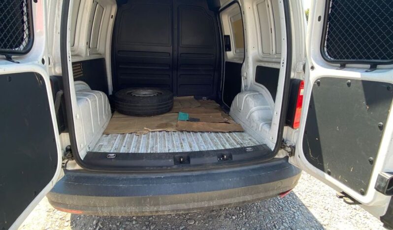 
								VOLKSWAGEN CADDY 2.0 MECANICO, DIESEL 4 cilindros, 3 PUERTAS+IVA+5% COMISION AÑO 2019 full									