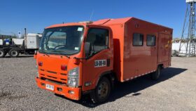 CHEVROLET NQR 919 CARRO BOMBA 1O PASAJEROS ESTANQUE AGUA 2.000 LITROS 2 CAJONERAS LATERALES+IVA+5% COMISION AÑO 2019