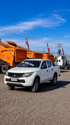 CAMIONETA L200 WORK CR+IVA+5% COMISION AÑO 2017