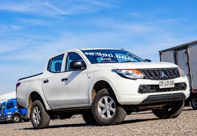 
								MITSUBISHI L200 WORK CR IVA+5% COMISION AÑO 2017 full									