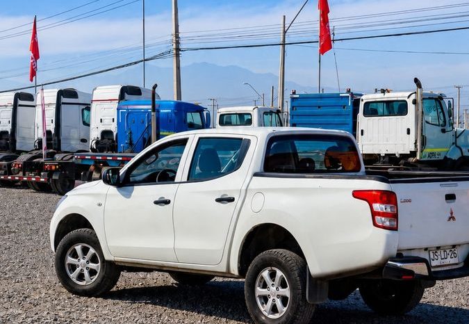 
								MITSUBISHI L200 WORK CR IVA+5% COMISION AÑO 2017 full									