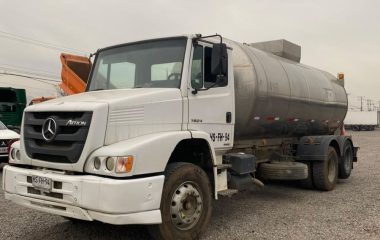 MERCEDES BENZ ATRON 1624, 15.000 Lts, P/ LEVANTE, ESTANQUE AGUA, Mecanico, 240 HP, 4X2+IVA+5% COMISION AÑO 2016