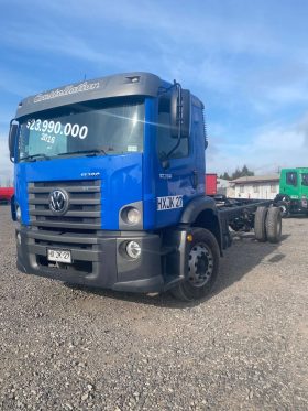 VOLKSWAGEN CONSTELLATION 17280 AUTOMATICO, 10000 Kgs 4X2+ IVA (C/ALARGUE 7,65 Mts) AÑO 2016